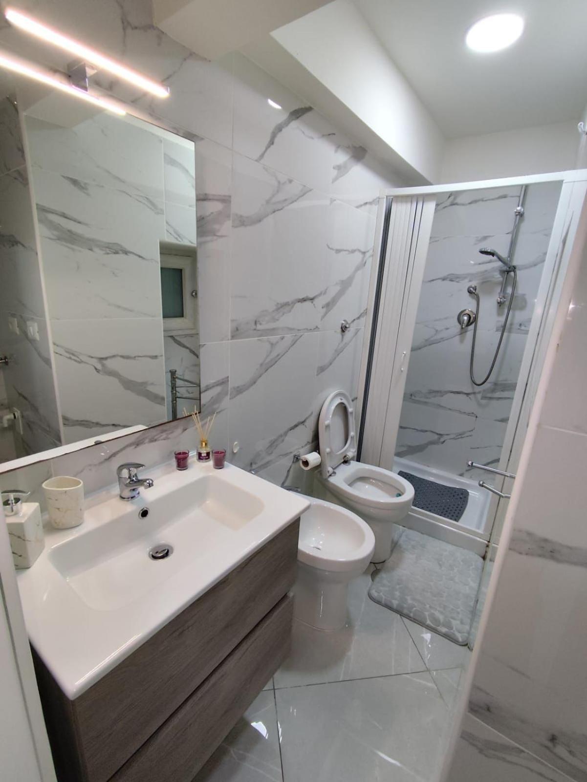 Апартаменты Bro And Sis House Неаполь Экстерьер фото